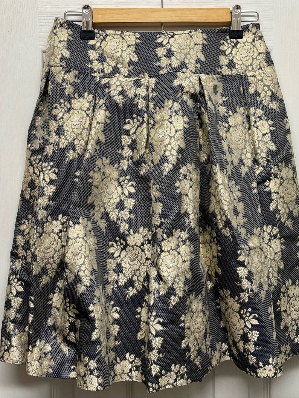 Navy & Gold Floral Brocade Full Pleated Skirt, sz 8